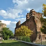 Hera Inn
