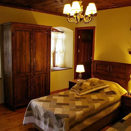 Hera Inn